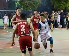 爱游戏APP-包含锦标赛巅峰对决！粤西火狐队守住胜果岭南青龙队，板球赛场再起波澜；临场应变见真章的词条