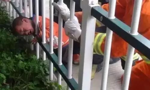 爱游戏-泰山雪豹队鏖战闽南暴熊队,摔跤巡回赛惊险晋级,核心复出即建功。